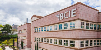 El Gobierno y el BCIE firman un préstamo de 300 millones de dólares para la construcción de una represa