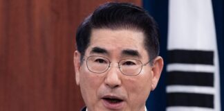 Exministro de Defensa surcoreano intenta suicidarse tras ser detenido