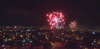 A pesar de la prohibición del uso de pólvora, los capitalinos hacen retumbar la ciudad