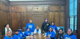 Una huelga de hambre de migrantes pide a Biden que los proteja antes de que llegue Trump