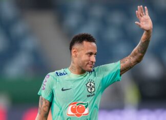 Neymar firma su contrato con el Santos y vestirá el 10 de ‘O Rei’ Pelé