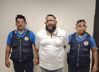 Capturan a un abogado acusado de agredir a su hijo de 5 años, «por no saber los números»
