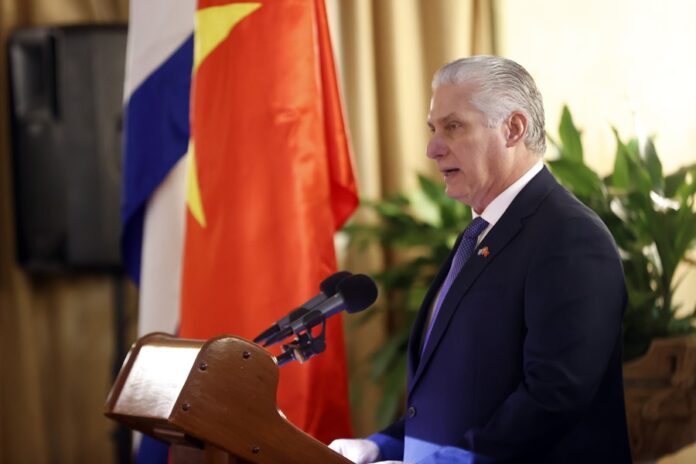 Díaz-Canel: Cuba ve con "admiración" los resultados de las reformas de mercado de Vietnam