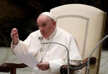 El papa Francisco amplía el permiso de paternidad a trabajadores vaticanos y un bono para sus hijos