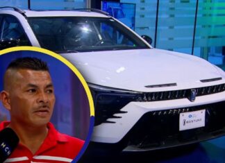 HCH entrega a Don José el tercer automóvil sorteado durante el Día de Reyes