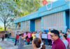 Empleados de la Departamental de Educación en Valle toman las instalaciones en protesta por el despido del jefe de Recursos Humanos