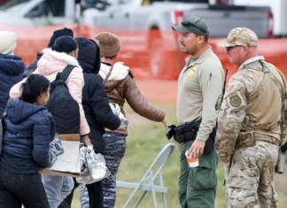 El Gobierno de Trump da vía libre a redadas de migración en escuelas, colegios e iglesias