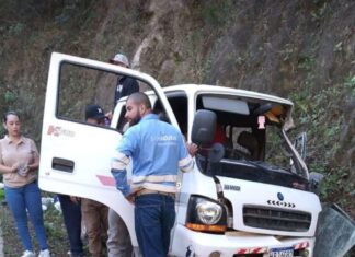 Al menos 11 heridos al volcar camioncito en San Marcos de la Sierra, Intibucá