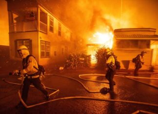 Los fuertes vientos amenazan con empeorar los incendios de Los Ángeles