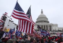 Una asaltante del capitolio rechaza el indulto de Trump: «Es un insulto a los policías»