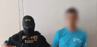 Detienen a expolicía acusado de torturar a un ciudadano bajo su custodia