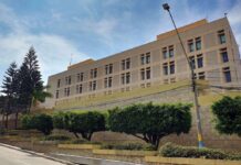 La Embajada de EE. UU. informa que continúa operando en el antiguo edificio