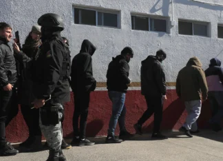 México recibe a deportados de otros países desde EEUU pero niega ser «tercer país seguro»