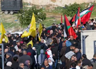 Llegan al paso fronterizo de Rafah 70 prisioneros palestinos liberados por Israel