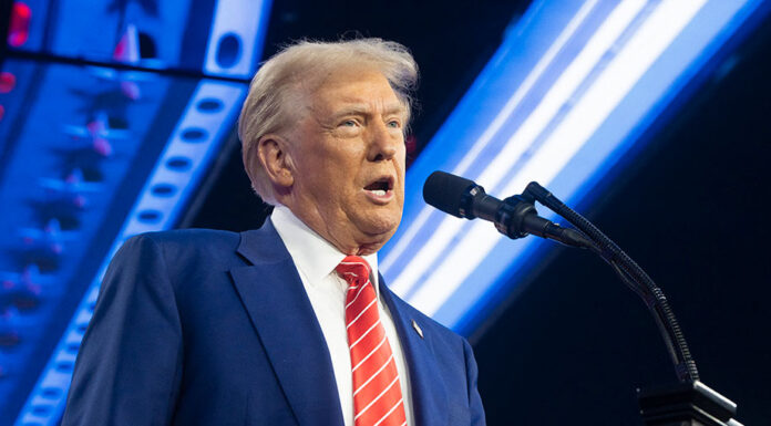 Trump promete cancelar los visados a estudiantes universitarios «simpatizantes de Hamás»