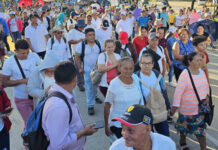 Centenares de hondureños pobres exigen títulos de propiedad de tierra y viviendas dignas