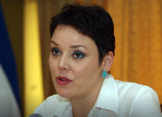 Beatriz Valle acusa a Rixi Moncada de usar fondos públicos para campaña presidencial