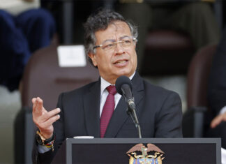 Gustavo Petro afirma que Donald Trump se engaña al considerarlo “un líder del narcotráfico”