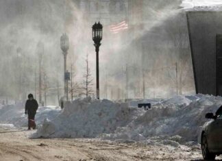 Sube a 14 la cifra de muertos por la tormenta en Kentucky, en alerta por otro temporal