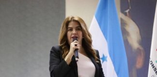 Cossette López cede presidencia del CNE entre avances y compromiso democrático