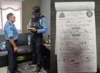 Luego de trascender videos, aplican esquela a funcionario policial por conducir imprudente en la capital