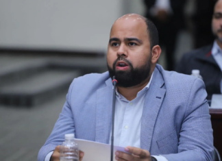 Jefe de bancada de Libre acusa al CNA de servir a un partido tradicional y cuestiona sus informes