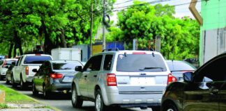 Más de 400 mil vehículos circulan sin placa en Honduras, señala el titular de La DNVT