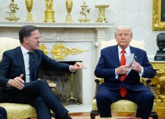 Trump dice que las conversaciones con Rusia sobre Ucrania «están yendo bien»