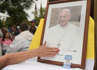 El papa, desde el hospital, siente «la bendición que esconde la fragilidad»
