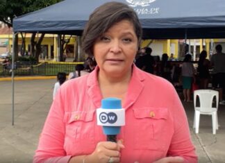 Periodista de medio alemán y su familia salen de El Salvador por temor por su seguridad