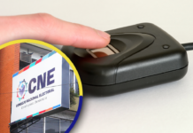 El CNE solicita prisión para quienes intenten manipular o «lijar» los lectores de huellas electorales