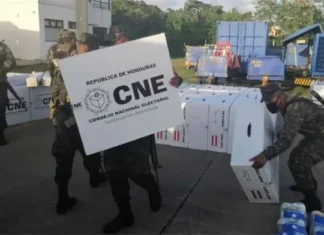 Continúa la entrega de material electoral en Honduras