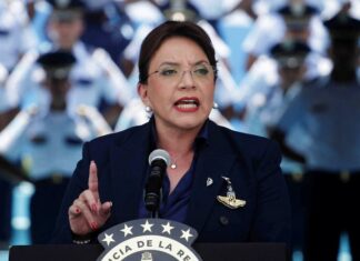 Presidenta Xiomara Castro responde a críticas: «Solo los miopes y ciegos preguntan qué estamos haciendo»