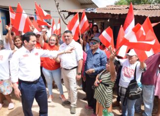 El precandidato a alcalde por el Distrito Central, Eliseo Castro, ha recibido una gran aceptación por parte de los capitalinos en el marco de su postulación por el Partido Liberal