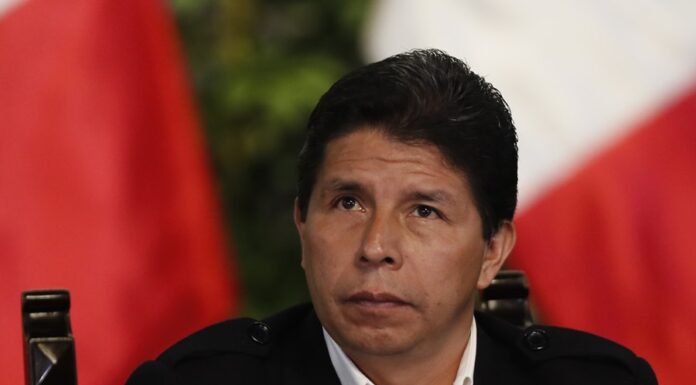 Pedro Castillo afronta su juicio por el presunto autogolpe de 2022 sin familia ni partidarios