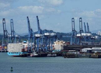 China frena acuerdo de BlackRock por $23 mil millones para adquirir puertos del Canal de Panamá