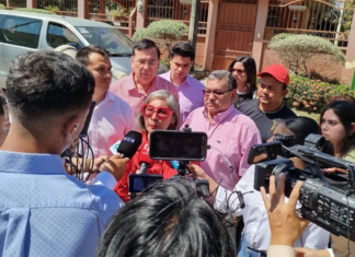 Maribel Espinoza ejerce su voto en Yoro y responsabiliza a FFAA por retraso en el proceso electoral