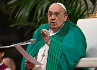 El papa: «Estoy atravesando un momento de prueba y me uno a los tantos hermanos frágiles»