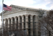 Trump solicita a la Corte Suprema que revoque fallo que le impide usar la Ley de Enemigos Extranjeros para deportaciones