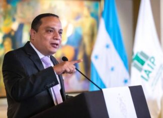 Abogado Julio Vladimir Mendoza asume la presidencia de la Unidad de Política Limpia