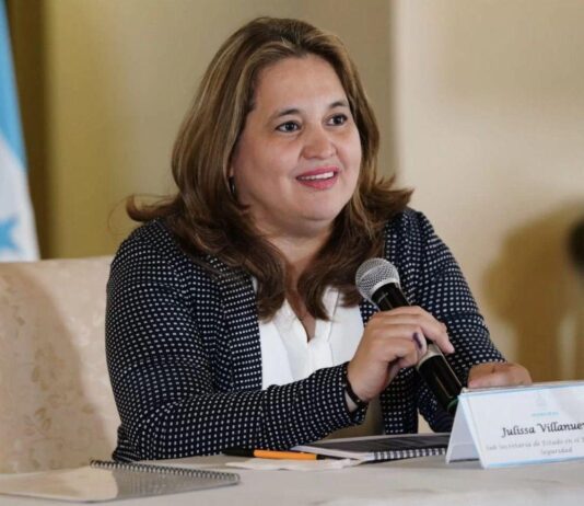 Informe de Julissa Villanueva señala a Adán Fúnez de supuestamente pagar por el asesinato de Juan López