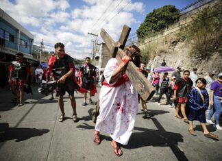 Llamado de la Iglesia Católica en Honduras: no hacer mofa del Viacrucis de Jesús