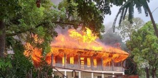 Incendio de grandes proporciones consume iglesia evangélica en San Pedro Sula