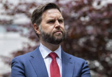 James David Vance acusa a Joe Biden de permitir una «invasión» migratoria con 20 millones de inmigrantes ilegales en EE. UU.