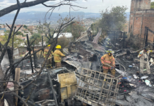 Incendio de gran magnitud deja sin hogar a dos familias en la colonia Nueva Capital