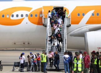 Llegó a Venezuela un avión con 313 deportados de Estados Unidos, entre ellos 151 niños