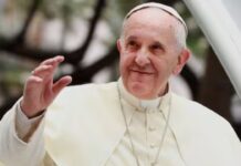 El papa Francisco murió a causa de un derrame cerebral que lo llevó a una insuficiencia cardíaca, dice el Vaticano