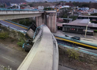 Funcionarios de gobierno culpan al Partido Nacional por caída del puente Juan Manuel Gálvez