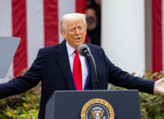 Trump dice que no habrá «muchos problemas para lograr un pacto con Europa» sobre aranceles