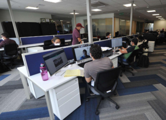 Gobierno aprueba ajuste salarial de L. 1,400 a los empleados públicos